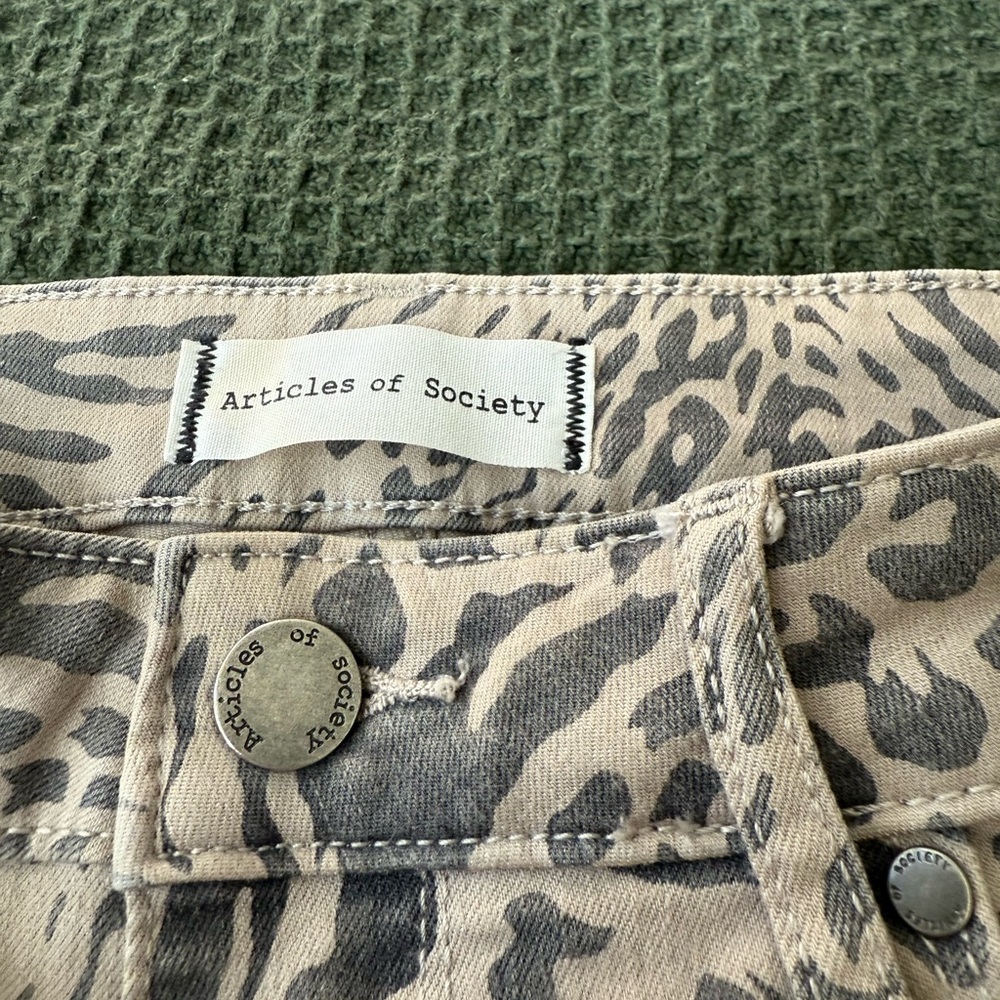 Articles Of Society Animal Print Jeans - Picture 4 of 12